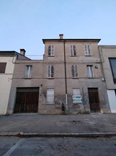 Casa con 6 locali in vendita in Via Giovanni Amendola, Lugo