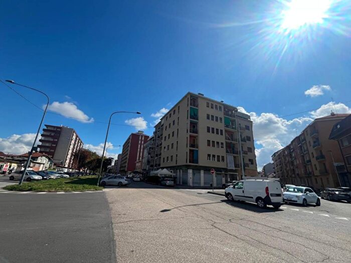 Appartamento bilocale in affitto in Corso Lombardia, Lucento, Torino