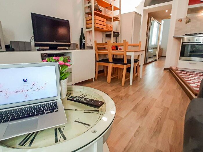 Appartamento bilocale in affitto in Via Leone Tolstoj, Giambellino, Milano