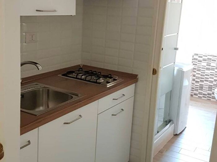 Appartamento monolocale in affitto in Via Novara, Trieste Coppedè, Roma