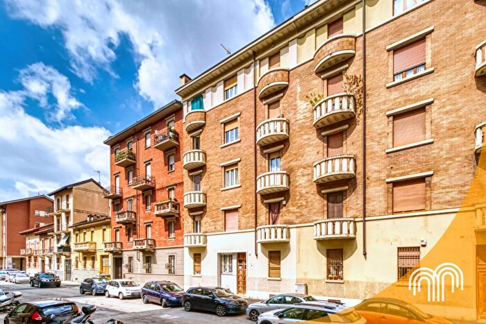 Appartamento bilocale in vendita in Via Genola, Torino