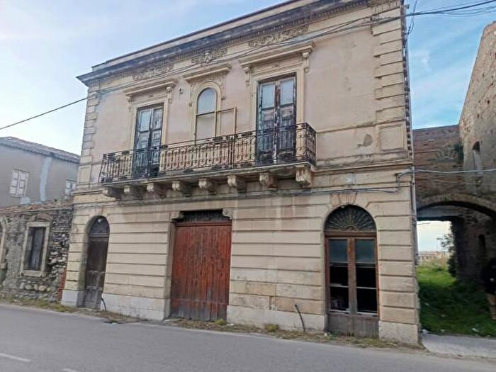 Casa con 6 locali in vendita in Via Provinciale Arcipretato, Spadafora