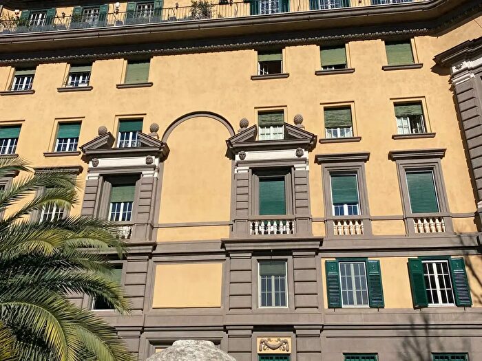 Appartamento trilocale in vendita in Via Giuseppe Andreoli, Roma