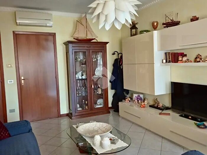 Casa trilocale in vendita in Via a Gramsci, Sissa Trecasali