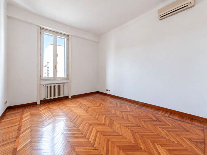 Appartamento trilocale in vendita in Via Pietro Moscati, Paolo Sarpi, Milano