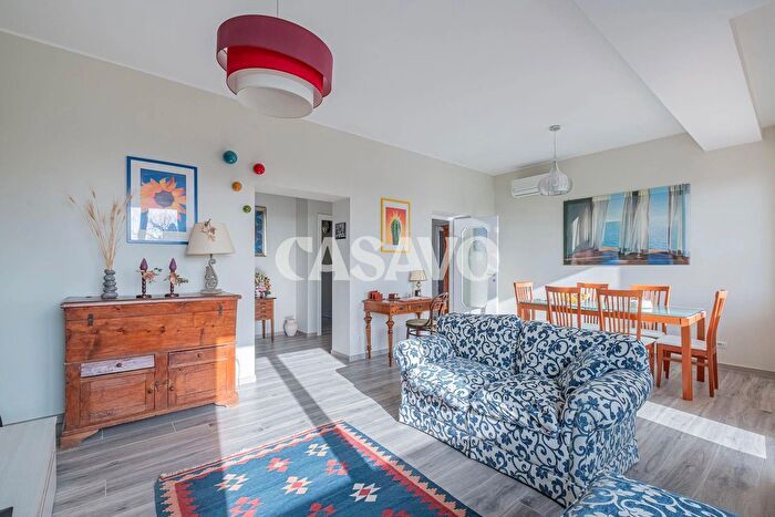 Appartamento con 5 locali in vendita in Roma