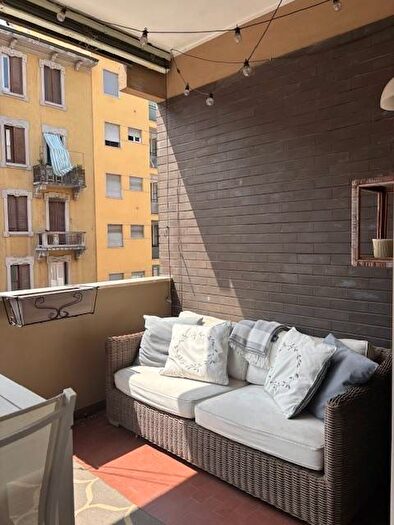 Appartamento trilocale in affitto in Via Eugenio Villoresi, Navigli Darsena, Milano
