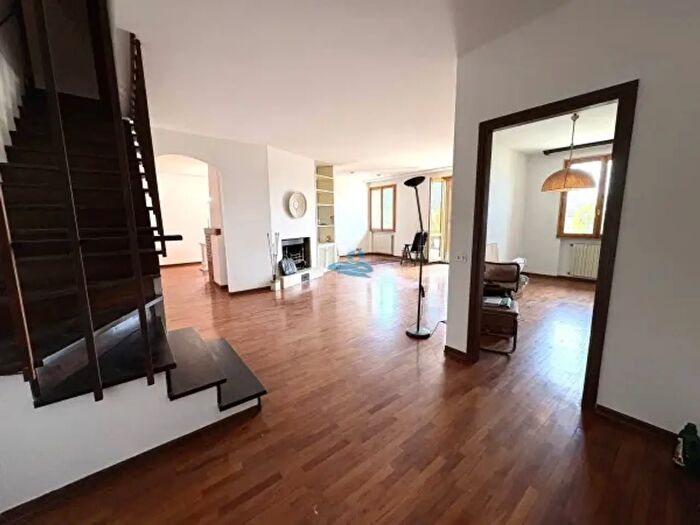 Appartamento con 6 locali in vendita in Via Gregorio Ricci Curbastro, Lugo