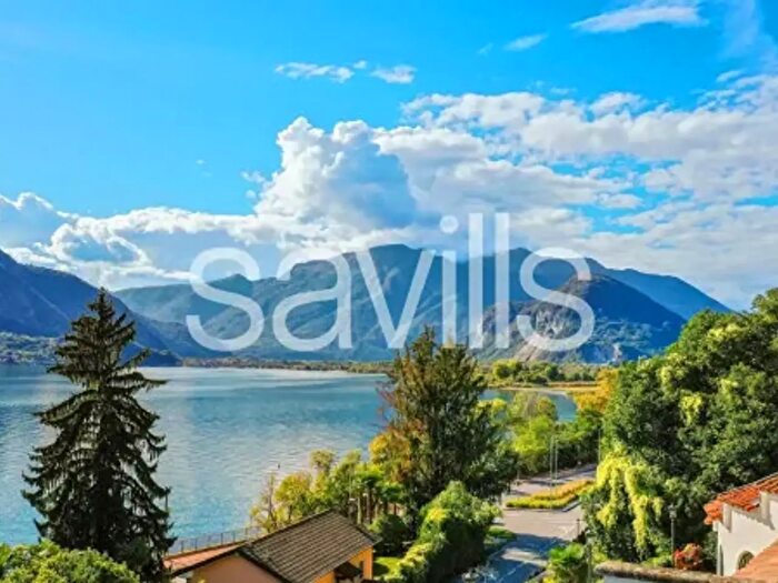 Casa con 6 locali in vendita in Via Privata Girasole, Verbania