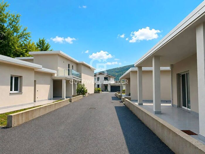 Casa quadrilocale in vendita in Via Manzoni, Villanuova Sul Clisi