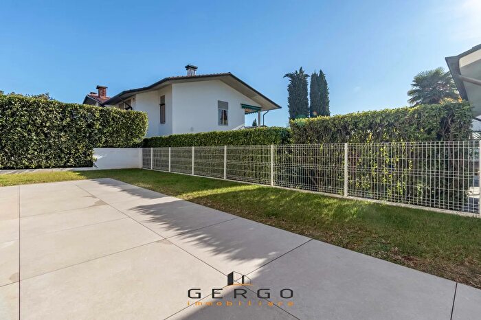 Appartamento quadrilocale in vendita in Via Santa Maria in Colle, Montebelluna