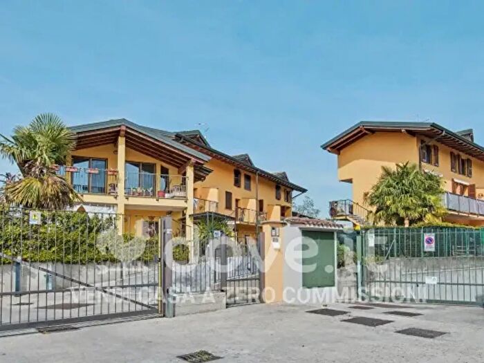 Casa con 5 locali in vendita in Via Monte Misma, Cologno Al Serio