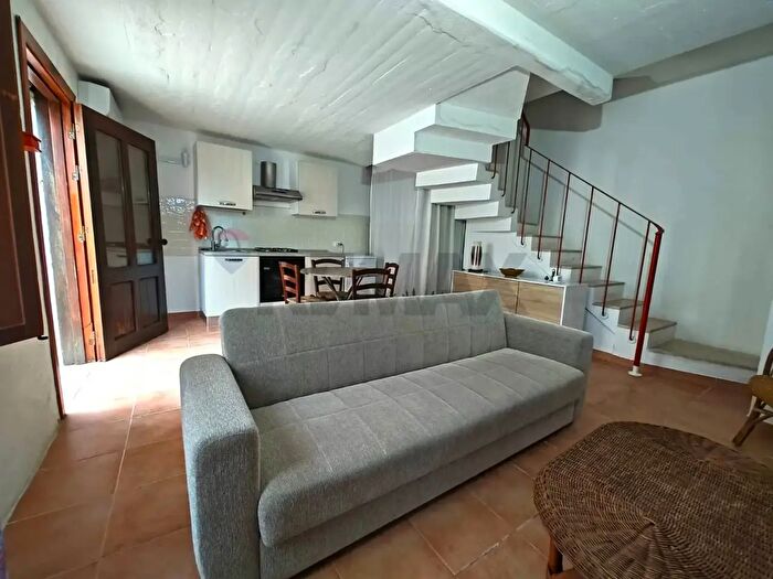 Appartamento trilocale in vendita in Via San Francesco, Erice
