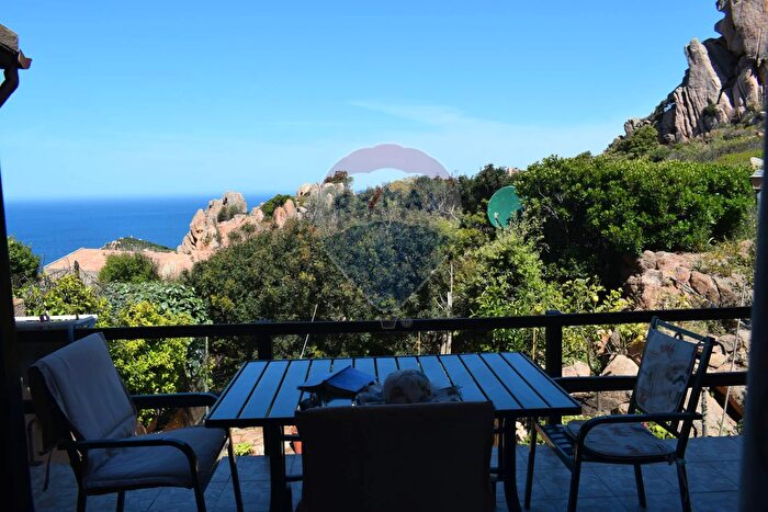 Appartamento trilocale in vendita in Trinità dAgultu e Vignola