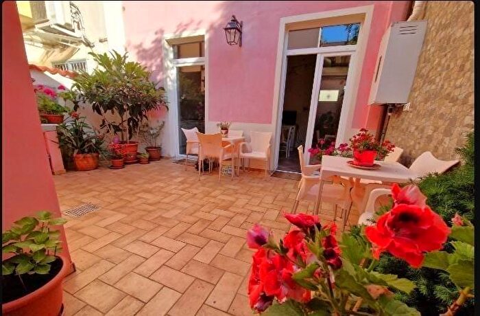 Casa con 6 locali in vendita in Viareggio