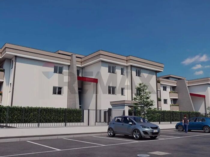 Appartamento quadrilocale in vendita in Via Santa Maria, Parabiago