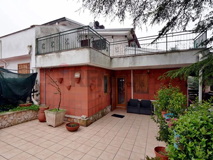 Casa con 5 locali in vendita in Contrada Lagogemolo, Cassano Delle Murge