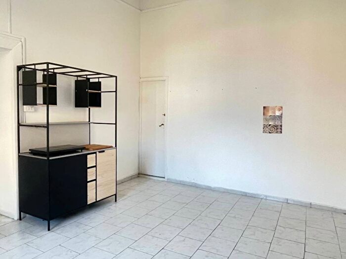 Appartamento monolocale in affitto in Via Emilio Scaglione, Piscinola, Napoli