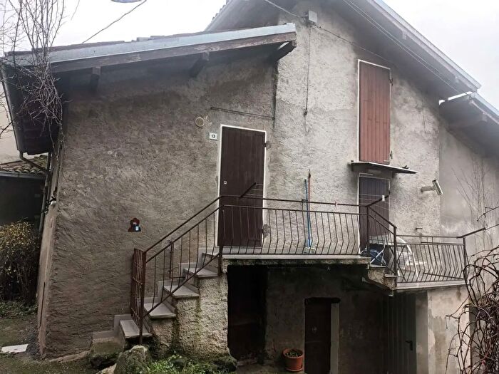 Casa con 6 locali in vendita in Selva, Brignano Frascata