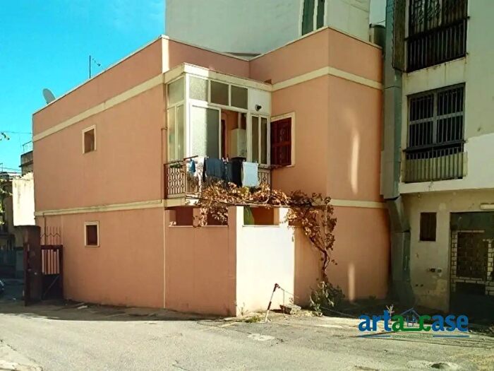 Appartamento trilocale in vendita in Via Palermo, Messina