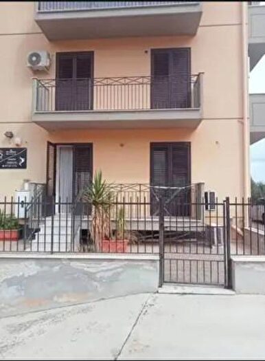 Appartamento con 6 locali in vendita in Via Dominici, Carini