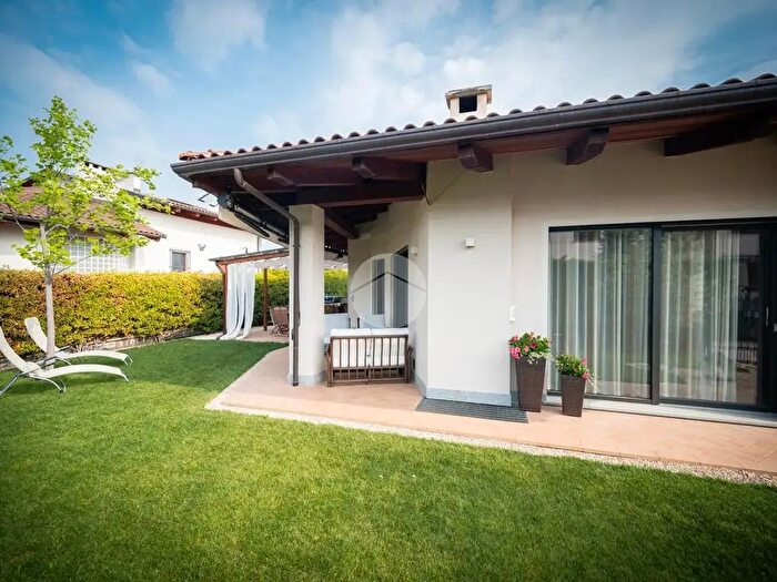 Casa con 7 locali in vendita in Via Rivoli, Rivalta Di Torino