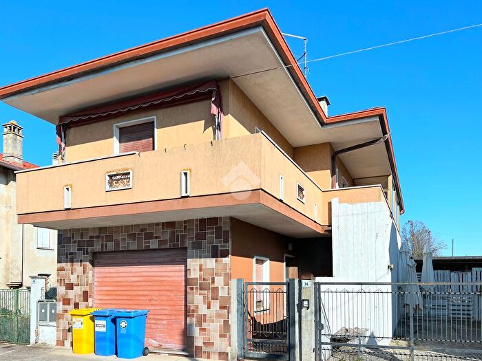 Appartamento bilocale in vendita in Via IV Novembre, Carlino