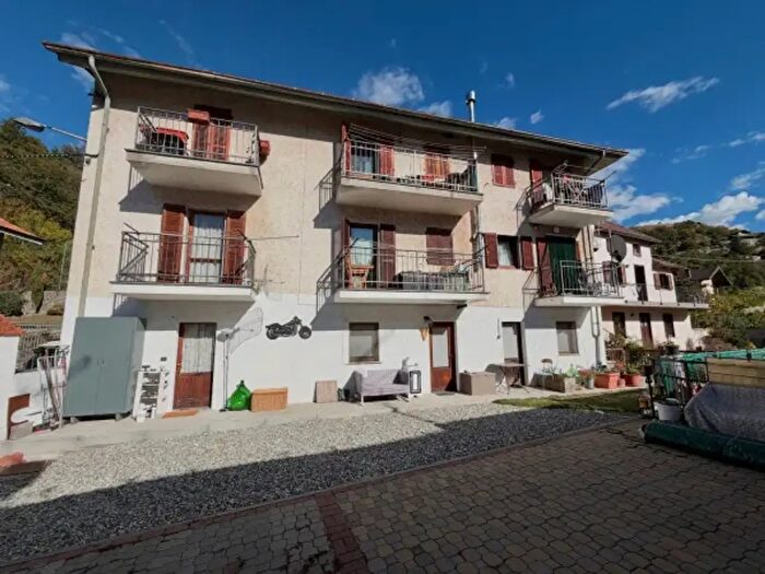 Appartamento trilocale in vendita in Via Battaglione Aosta, Saint Vincent
