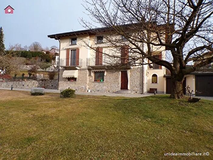 Casa in vendita in Leggiuno Unione dei Comuni del Medio Verbano Varese Lombardia Italia, Leggiuno