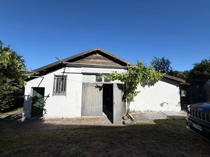 Casa quadrilocale in vendita in Via Piana Cinelli, Grizzana Morandi