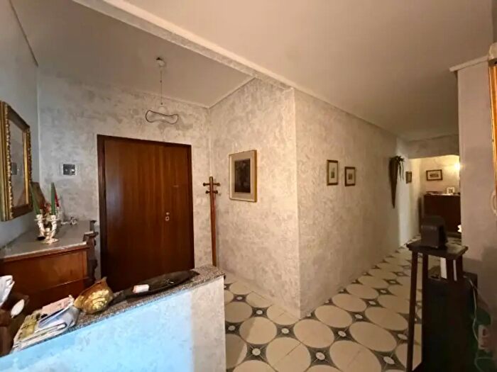 Appartamento trilocale in vendita in Via Augusta, Siracusa