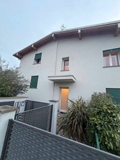 Appartamento trilocale in affitto in Via Leonardo da Vinci, Centro, Cologne