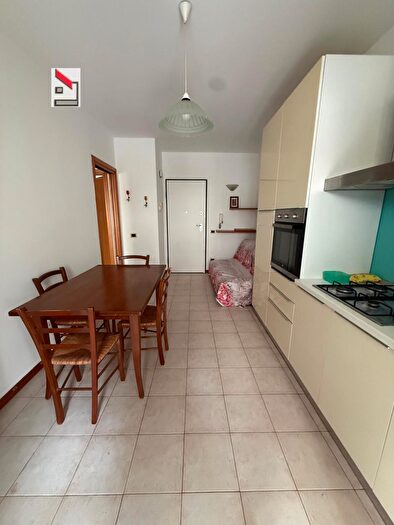 Appartamento trilocale in vendita in Lungomare Goffredo Mameli, Senigallia