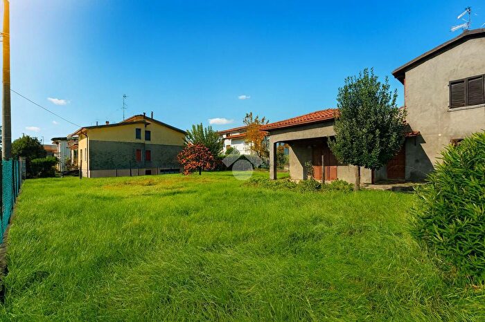 Casa trilocale in vendita in Via Santa Maria, Ghedi