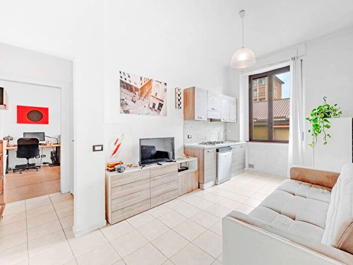 Appartamento bilocale in affitto in Via Bordighera, Famagosta, Milano
