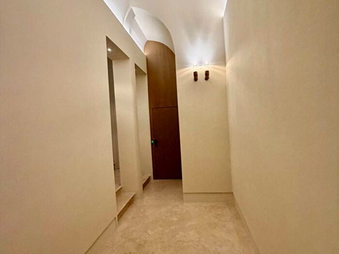 Appartamento quadrilocale in affitto in Via Luigi Carlo Farini, Centro Storico, Modena