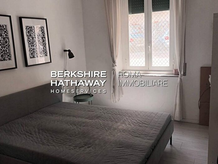 Appartamento trilocale in affitto in Via Luigi Ungarelli, Bologna, Roma