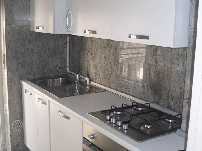 Appartamento bilocale in affitto in Via Alessandro Manzoni, Centro, Torre Boldone
