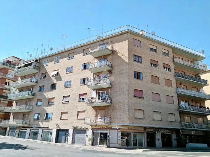 Appartamento trilocale in vendita in Via IV Novembre, Ciampino