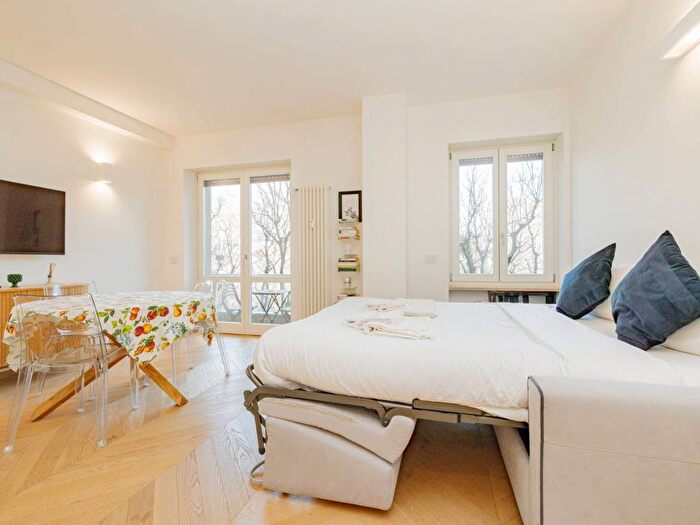 Appartamento monolocale in affitto in Piazza Napoli, Milano