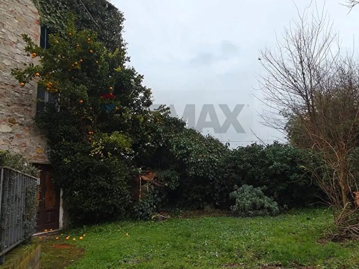 Casa con 7 locali in vendita in Via della Chiesa d, Lucca