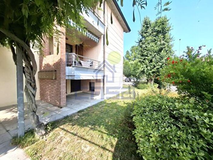 Appartamento bilocale in vendita in Via Platona, Castelvetro Piacentino