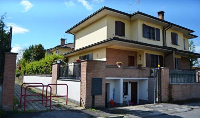 Casa con 6 locali in vendita in Via dei Platani, SantAngelo Lodigiano