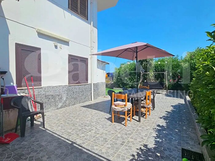 Appartamento trilocale in vendita in Via Covello, Scalea