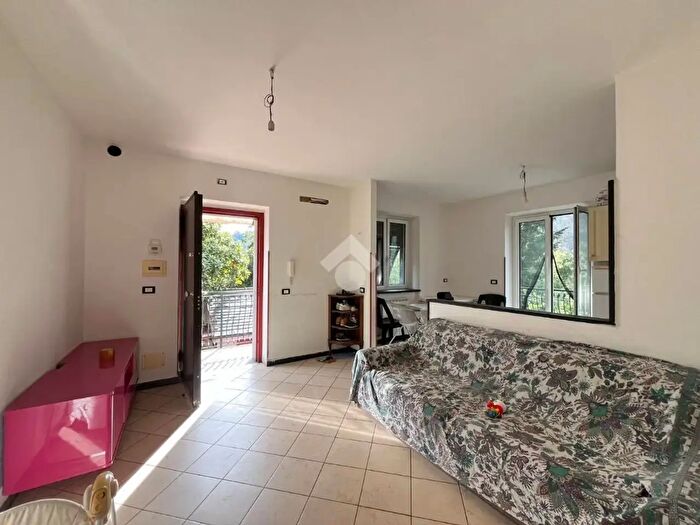 Appartamento quadrilocale in vendita in Via Ponte Baccioni, Cicagna