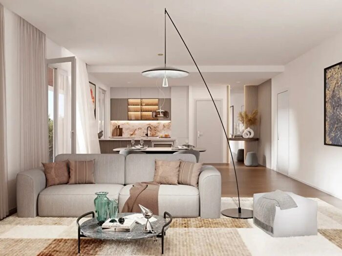 Appartamento quadrilocale in vendita in Via Bonaventura Zumbini, Milano