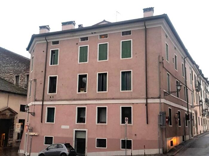Casa monolocale in affitto in Contra' delle Canove Vecchie, Centro Storico, Vicenza