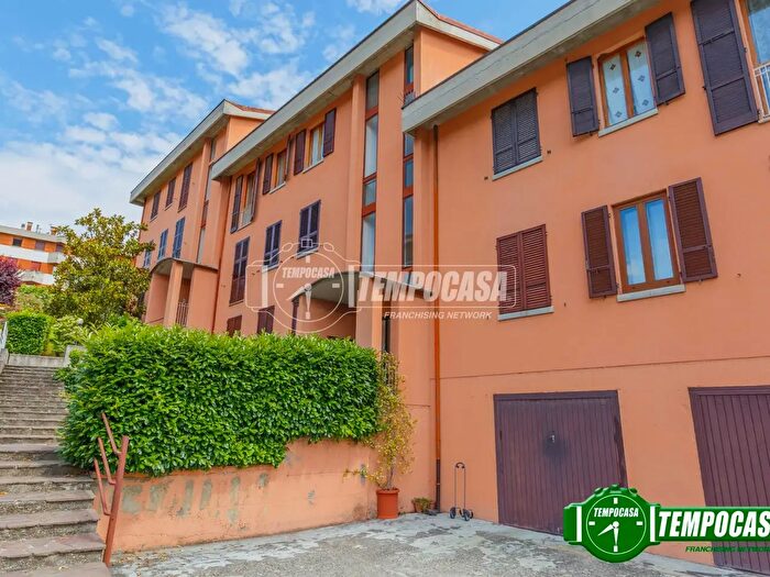 Appartamento trilocale in vendita in Strada di Squera, Bobbio