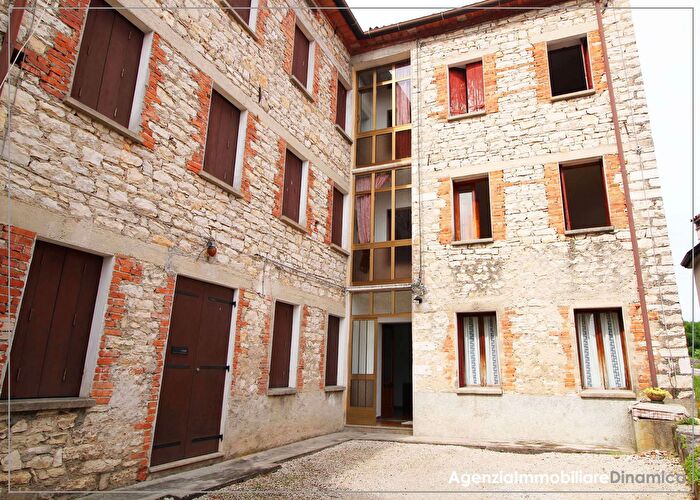 Casa con 5 locali in vendita in Via Peccole, Revine Lago