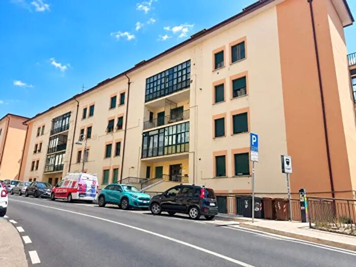 Appartamento con 5 locali in vendita in Via Nicola Vaccaro, Potenza